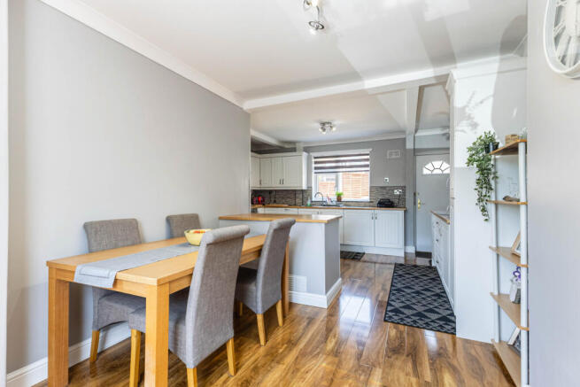 3 bed Semi-Detached for sale Image 5