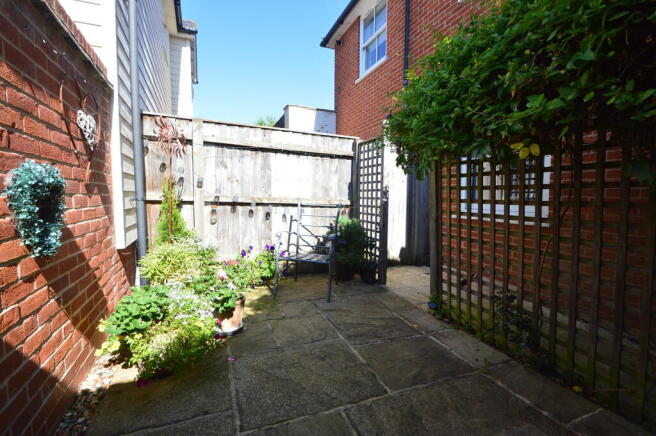 Photo 3