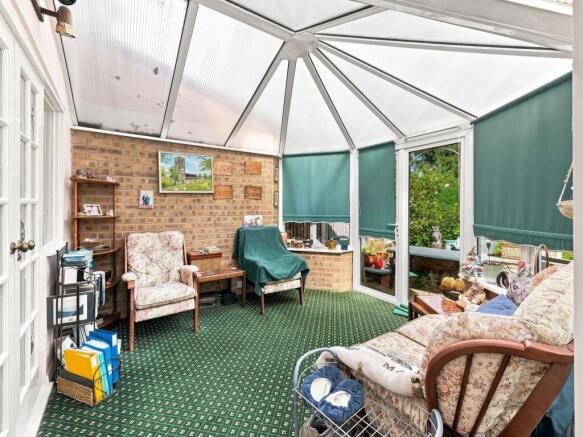 3 bed Semi-Detached for sale Image 10