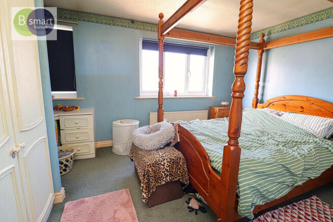 4 bed Detached for sale Image 9