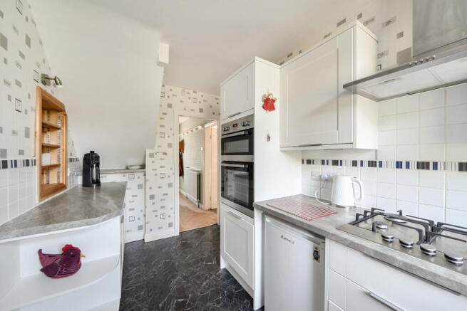 4 bed Semi-Detached for sale Image 6