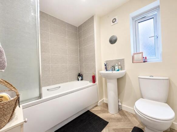 2 bed Semi-Detached for sale Image 8