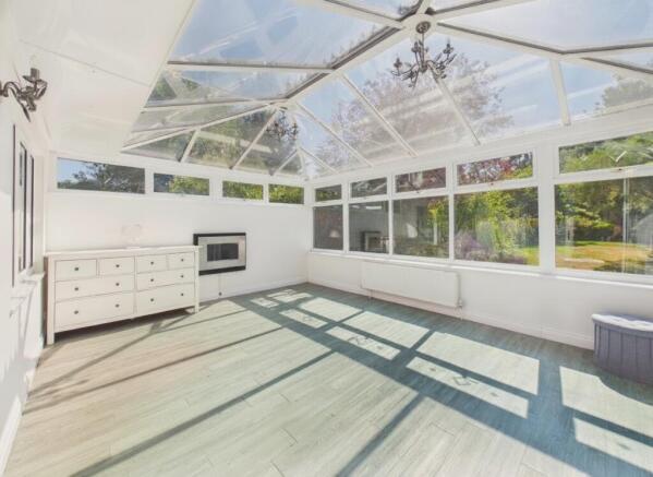 3 bed Bungalow for sale Image 7