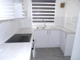 16, Bonchurch Court, Oakhill Road, Purfleet-on-thames RM19 1TN