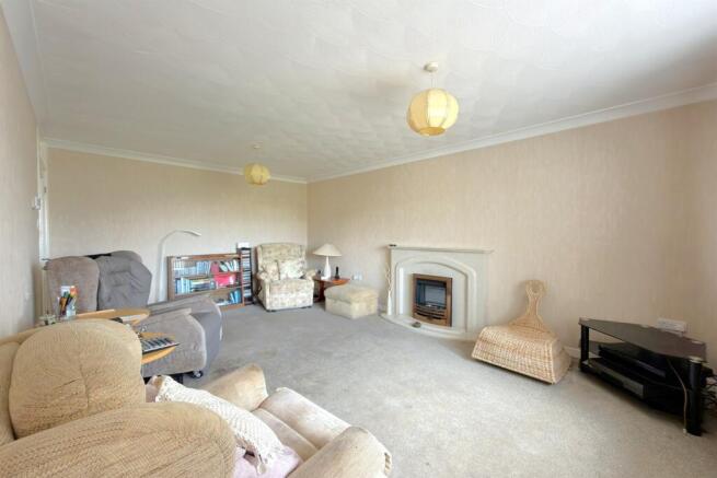 2 bed Bungalow for sale Image 6