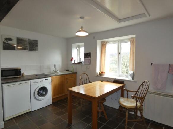 3 bed Detached for sale Image 6