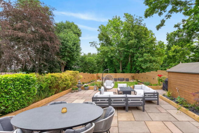 6 bed Detached for sale Image 7