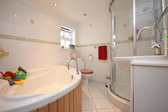 1 Moor Lane Bathroom.jpg