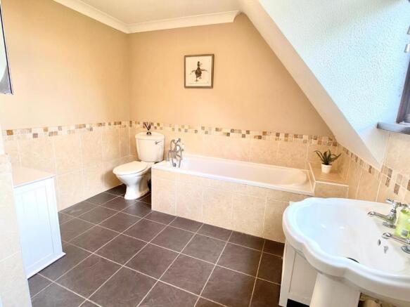 bathroom 12.jpg