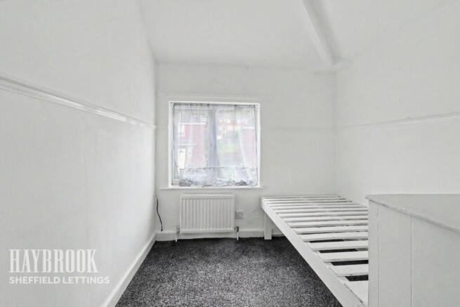 3 bed Semi-Detached to rent Image 8