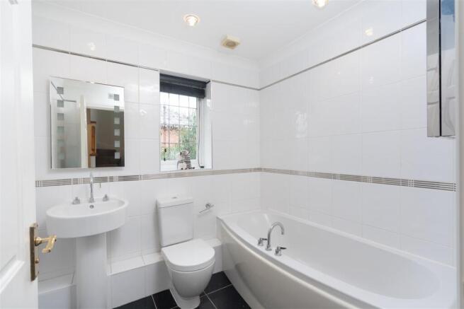 3 bed Terraced for sale Image 8