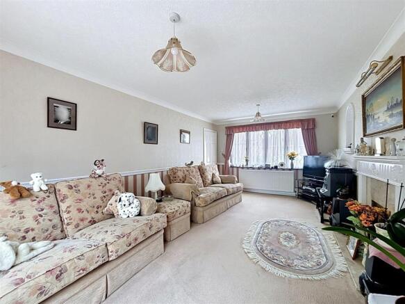 3 bed Detached for sale Image 4