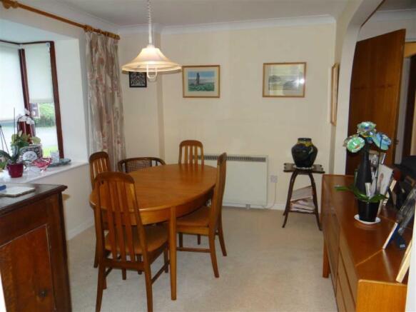 Dining Area: