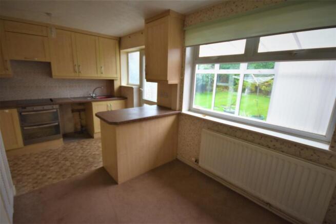8 Hall View Kitchen 1.JPG