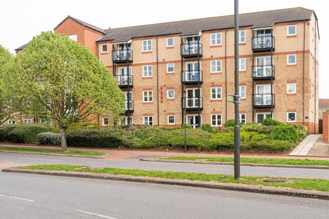 2 bed Apartment to rent Image 7
