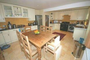 Kitchen/Breakfast Ro