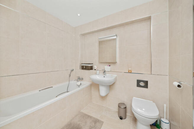 2 bed Retirement Property for sale Image 12