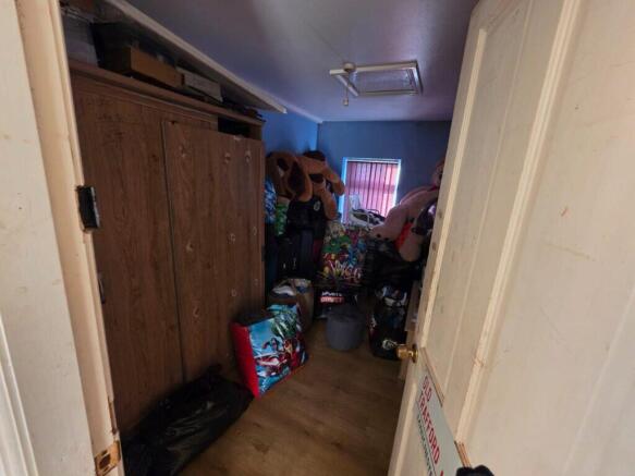 7 bed House for sale Image 6