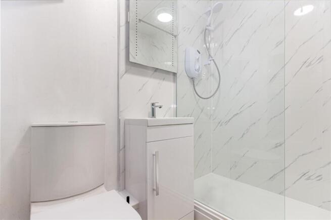 Otter-bathroom-1.jpg