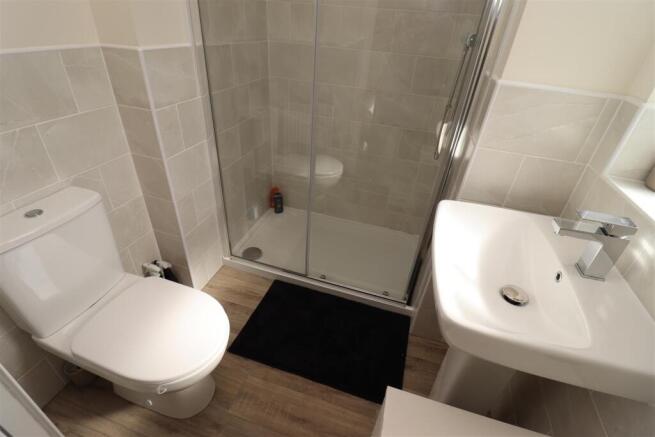 3 bed House for sale Image 11