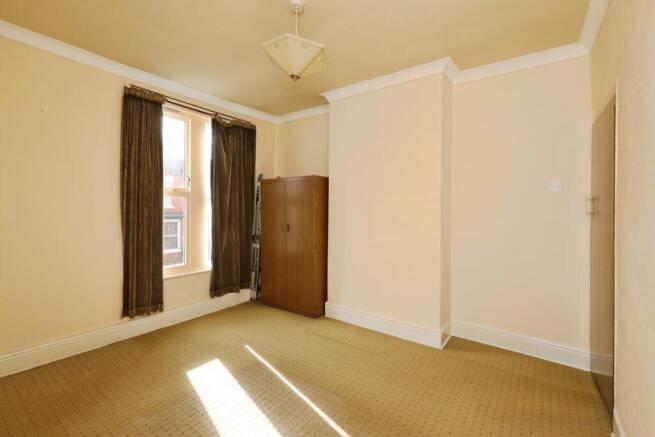 3 bed Terraced for sale Image 8