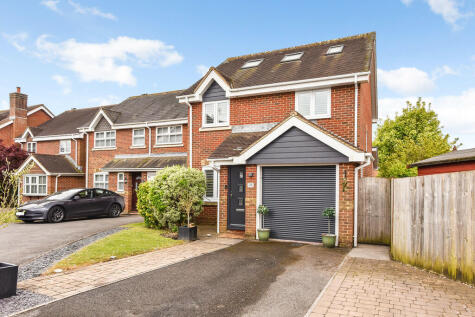 Partridge Close, Portchester, Fareham