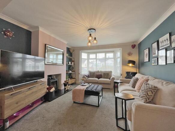 Cross Park Road 23 - Lounge FRONT PAGE.jpg