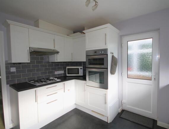 Kitchen c.JPG