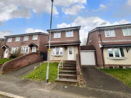 11, East Bank, Northampton NN3 8YR