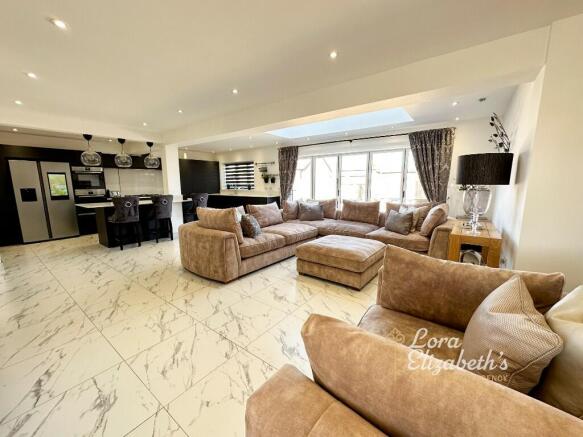 Kitchen/Diner/Lounge