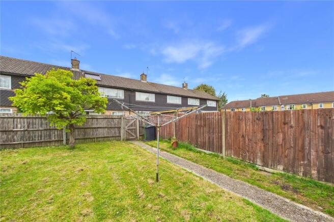 St. Michaels Road, Basingstoke, Hampshire, RG22 photo 4