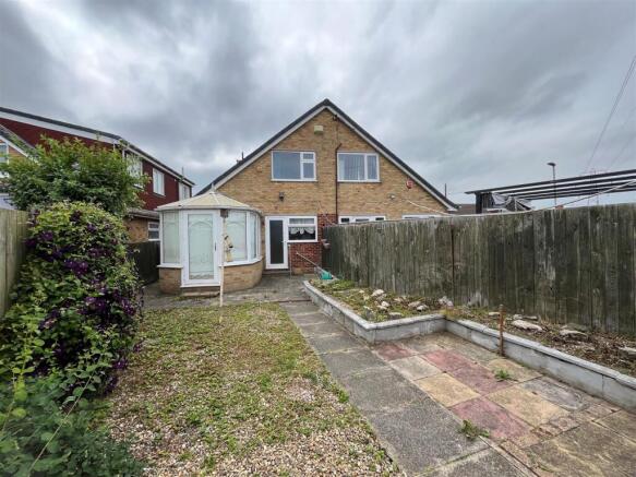 3 bed Semi-Detached for sale Image 12