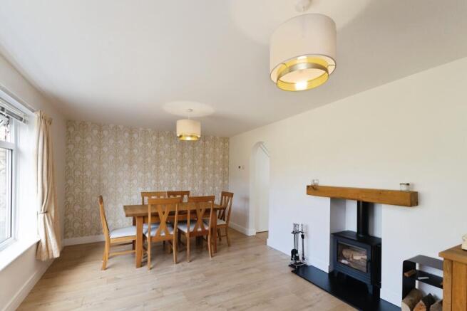 3 bed Semi-Detached for sale Image 10