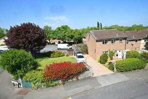 62, Newby Crescent, Harrogate HG3 2TT