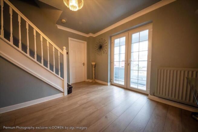 ENTRANCE PORCH