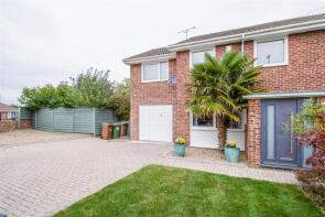 11, Durkar Fields, Durkar, Wakefield WF4 3BY
