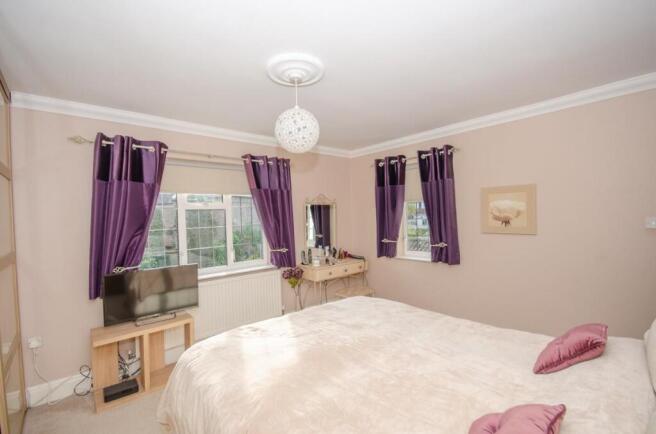 Bedroom two pic 2.jpg