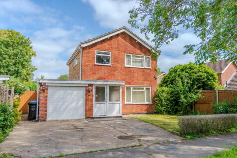 Waters Avenue, Carlton Colville, Lowestoft, NR33 8BJ