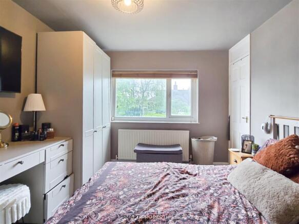 3 bed Semi-Detached for sale Image 12