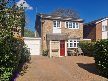 Longacre Gardens, Bury St. Edmunds, IP33