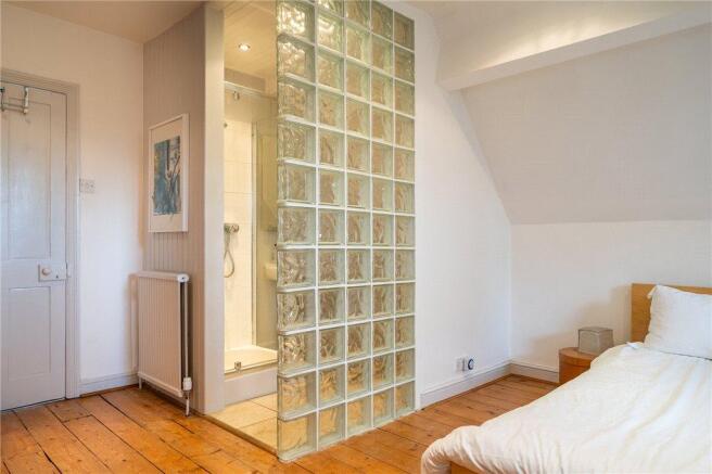 Bedroom/En-Suite