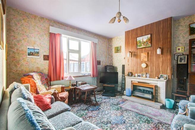 SITTING ROOM