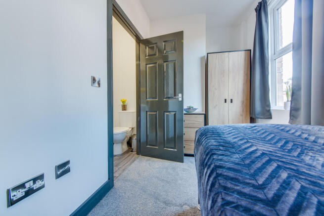 1 bed House Share to rent Image 7