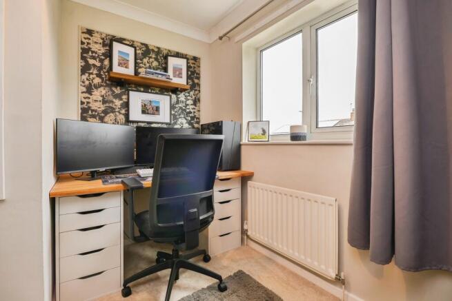 3 bed Semi-Detached for sale Image 11