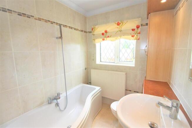 2 bed House to rent Image 10
