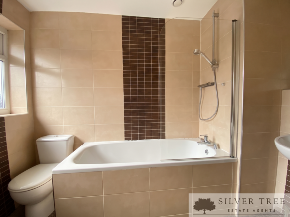 2 bed Semi-Detached Bungalow for sale Image 8