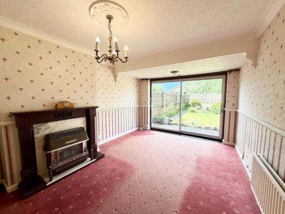 4 bed Semi-Detached for sale Image 4