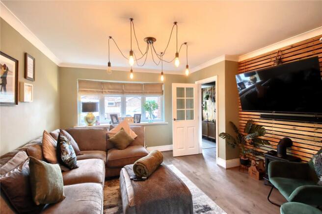 3 bed Semi-Detached for sale Image 4
