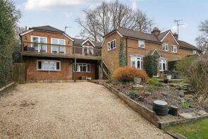 3, Bridle Path Cottages, Bridle Path, Ewshot, Farnham GU10 5BW