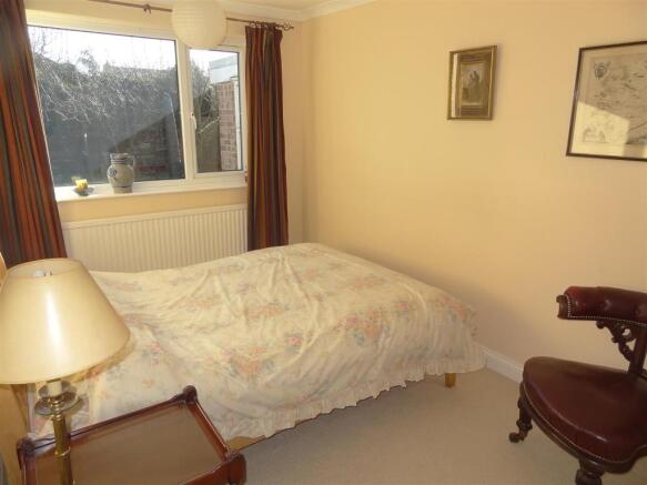 BEDROOM 2